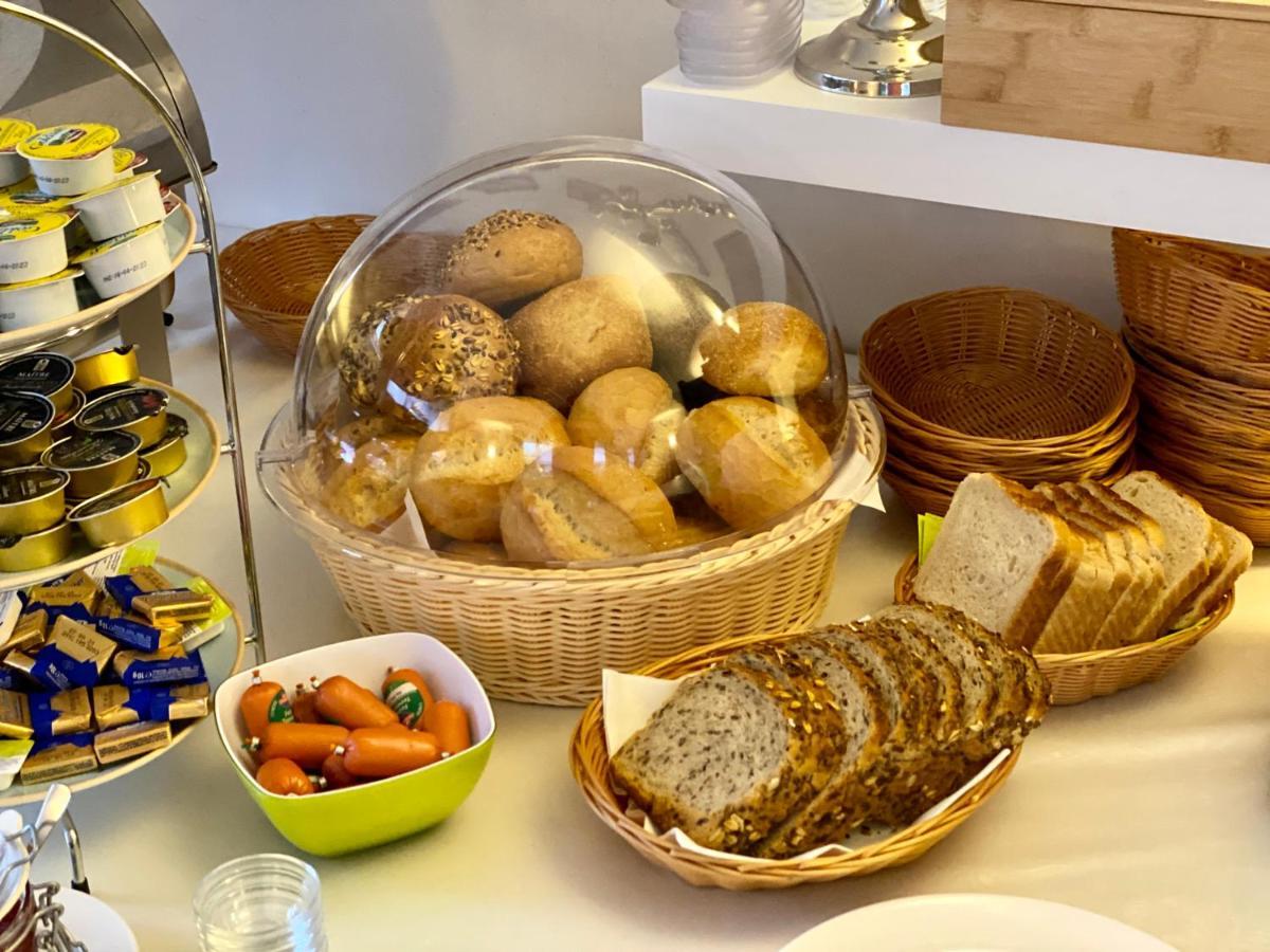 Gaestehaus Am Kurpark Garni Homestay *