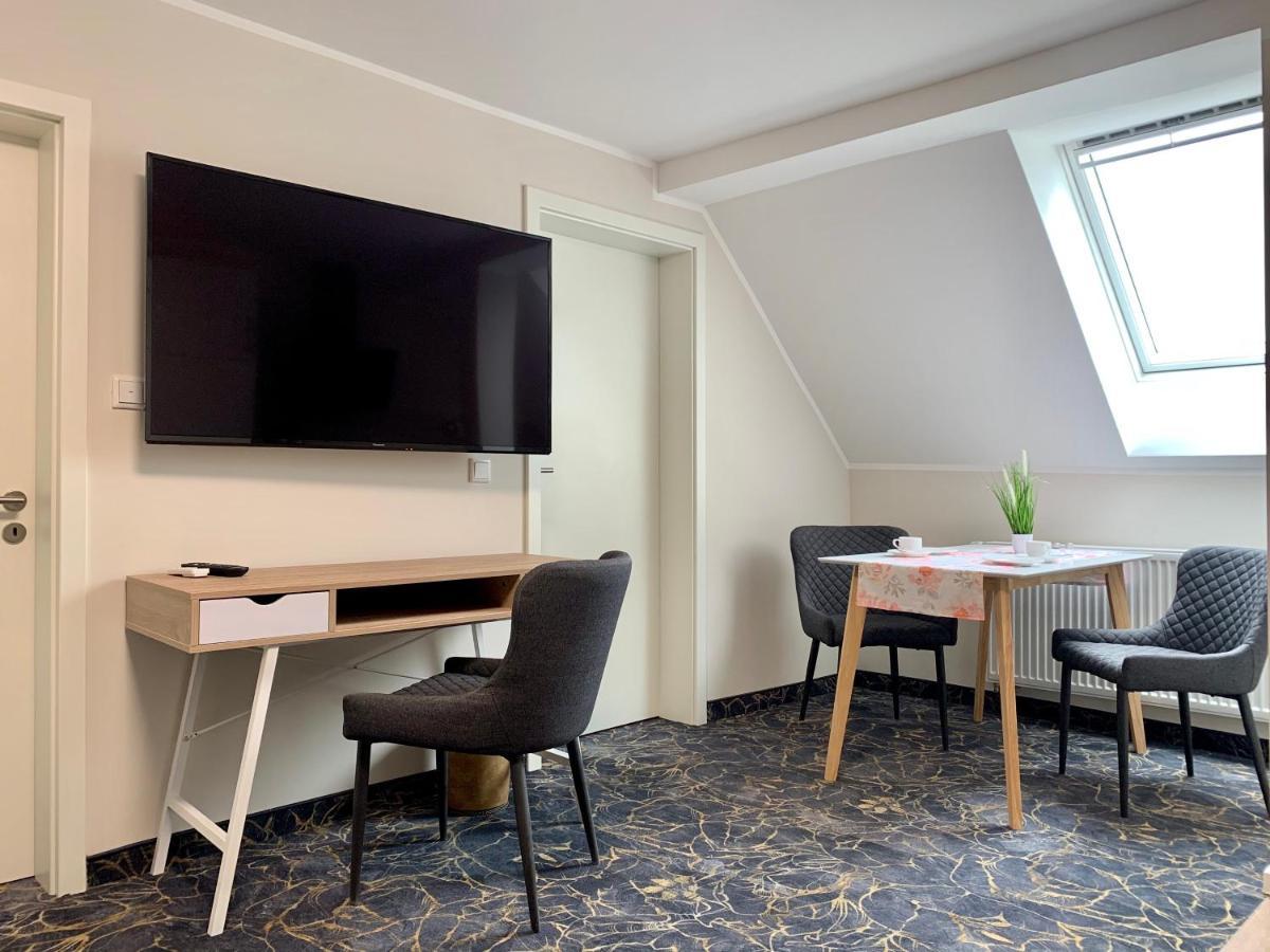Gaestehaus Am Kurpark Garni Homestay *